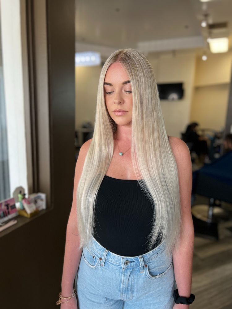 Hulabarbie Hair Logo