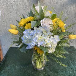 A Special Touch Flowers & Gifts