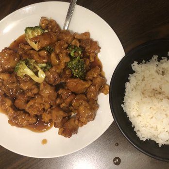 555 Grill - General Tso Chicken - excellent - Asian Fusion Near Me - College Station, Texas