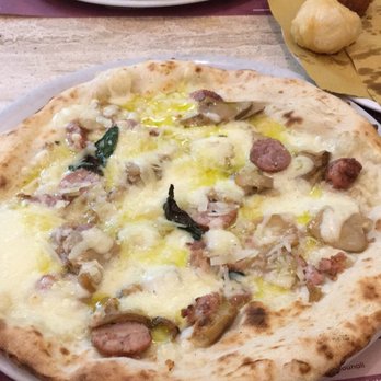 Donna Sofia ai Tribunali - Pizza Near Me - Naples, NA