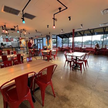 Dave's Hot Chicken - the inside of the restaurant - Chicken Shop Near Me - Lake Mary, Florida
