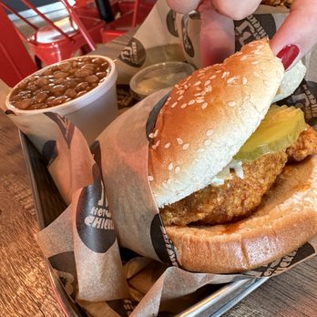 BJ Hot Chicken - Chicken Shop Near Me - Hendersonville, Tennessee