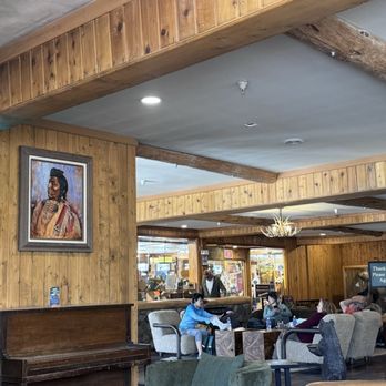 St. Mary Lodge & Resort - Hotels Near Me - Glacier, Montana St. Mary Lodge & Resort - Hotels Near Me - Glacier, Montana