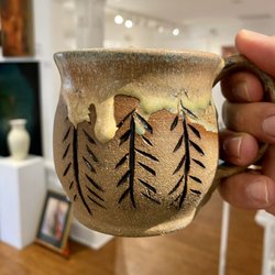 DAAS CO-OP Art Gallery & Gifts - Pottery by Sydney Roper.