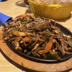Señor Tequila - Fajitas (beef and chicken mixed)