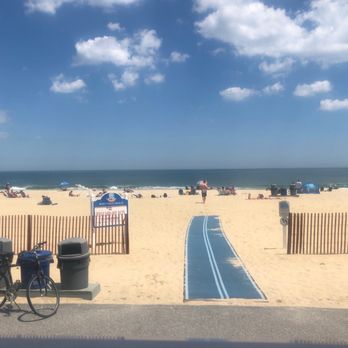 Gee Gee's Pizzeria - View of beach from patio - Pizza Near Me - Manasquan, New Jersey Gee Gee's Pizzeria - View of beach from patio - Pizza Near Me - Manasquan, New Jersey