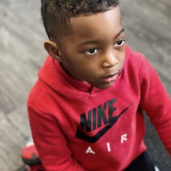 1. Custom Creations Barbers
