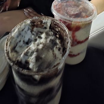 Sul & Beans - Oreo and strawberries - Desserts Near Me - Los Angeles, California Sul & Beans - Oreo and strawberries - Desserts Near Me - Los Angeles, California