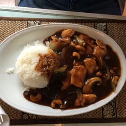 Naree Thai Restaurant - Cashew Chicken