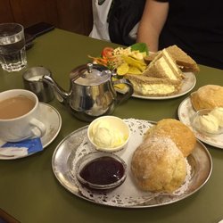 Paulines Creamery & Tea Rooms - Biscuits and tea