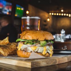 Arch City Tavern - The Arch City Tavern Burger