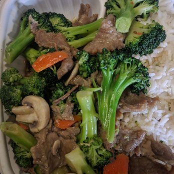 Ben's - Beef and broccoli. Fresh but rather bland before I added the amazing house chili sauce - Chinese Near Me - Oakland, California Ben's - Beef and broccoli. Fresh but rather bland before I added the amazing house chili sauce - Chinese Near Me - Oakland, California