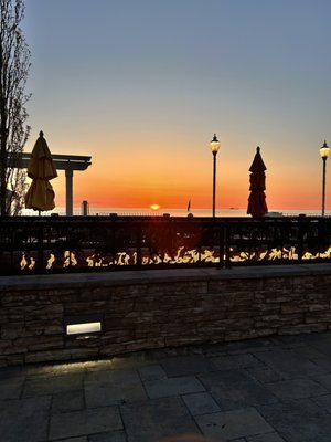 Hotel Breakers by null