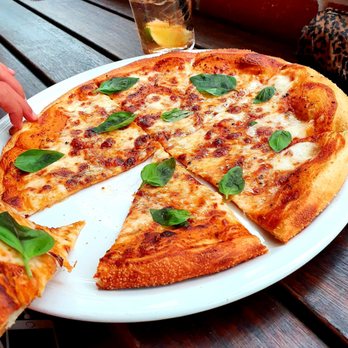 Newstead Brewing Co - Margarita Pizza - Breweries Near Me - Milton, QLD