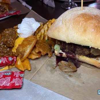 Haywire Burger Bar - French Onion - Burgers Near Me - Westbrook, Connecticut Haywire Burger Bar - French Onion - Burgers Near Me - Westbrook, Connecticut
