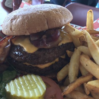 Bigz Burger Joint - Burgers Near Me - San Antonio, Texas