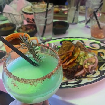 Kalaveras - Birria tacos - Cocktail Bars Near Me - Hollywood, California