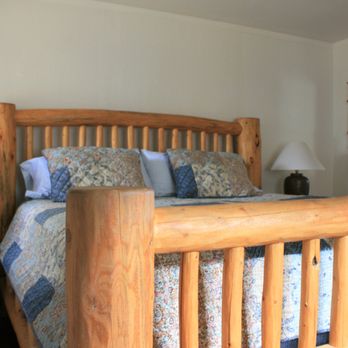 Mount Elbert Lodge - Mount Elbert Lodge now has 2 cabins and 1 B&B room with king sized beds! - Bed & Breakfast Near Me - Twin Lakes, Colorado