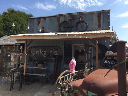 Junkgirls by null