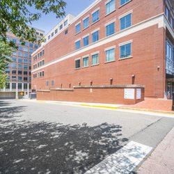 OrthoVirginia - Entrance to free parking garage