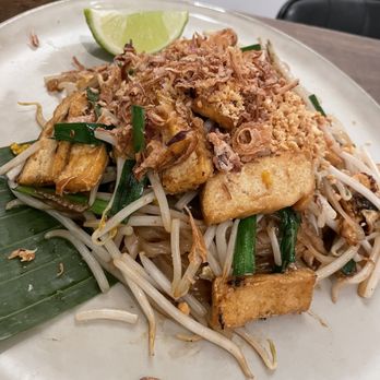 La ong - Pad Thai - Thai Near Me - Beverly Hills, California La ong - Pad Thai - Thai Near Me - Beverly Hills, California