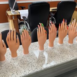 Ladue Nails Spa - Samples
