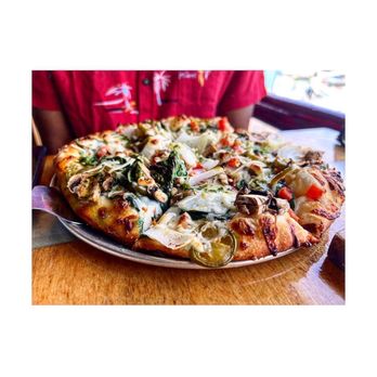 Kona Brewing - Garden Pizza - Pubs Near Me - Honolulu, Hawaii Kona Brewing - Garden Pizza - Pubs Near Me - Honolulu, Hawaii