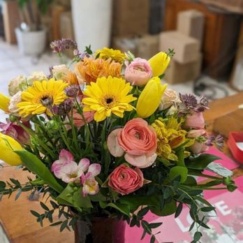 The White Lotus Florist - The photo of the replacement - Florists Near Me - Cerritos, California The White Lotus Florist - The photo of the replacement - Florists Near Me - Cerritos, California