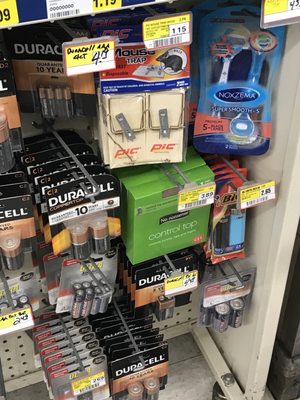 Dot's Market by null