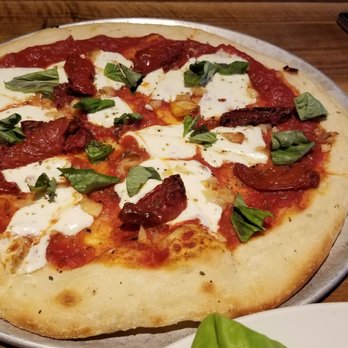 Yard House - Margarita pizza, just okay - New American Near Me - Troy, Michigan Yard House - Margarita pizza, just okay - New American Near Me - Troy, Michigan