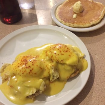 Brandy's Cafe - Neptune and apple stuffed cake - Breakfast & Brunch Near Me - Flagstaff, Arizona