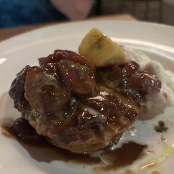 Wind & Waves Grill - Bananas Foster Bread Pudding - Cocktail Bars Near Me - Vero Beach, Florida