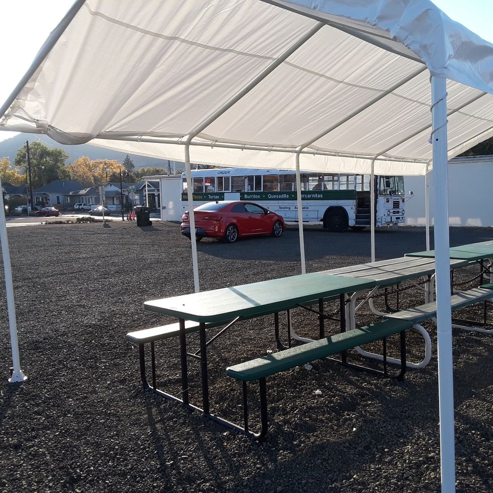 Max's Tacos - Outside Dining - Food Trucks Near Me - Roseburg, Oregon Max's Tacos - Outside Dining - Food Trucks Near Me - Roseburg, Oregon