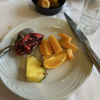 Fogo de Chão - Rica fruta, de la barra de ensaladas - Steakhouses Near Me - Tysons, Virginia Fogo de Chão - Rica fruta, de la barra de ensaladas - Steakhouses Near Me - Tysons, Virginia