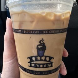 Kelly Lattes - Iced vanilla latte