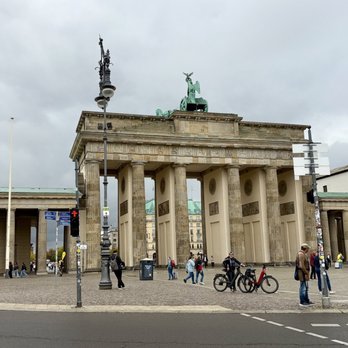 Brandenburger Tor - Landmarks & Historical Buildings Near Me - Berlin, BE