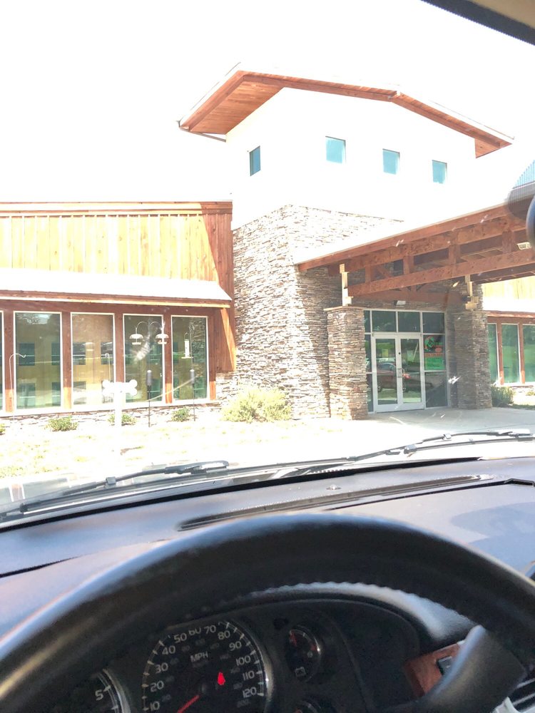 LUCKY’S PET RESORT & DAY SPA 18 Photos & 27 Reviews 7846 McCloud Rd