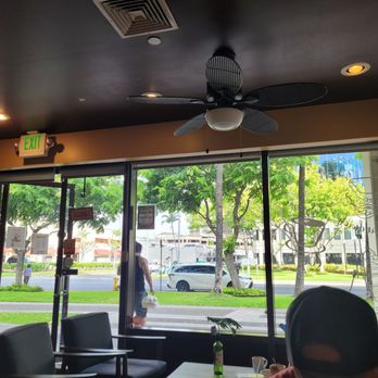 Kakaako Cafe - 8/7/23 View from inside. Clean. - Coffee & Tea Near Me - Honolulu, Hawaii