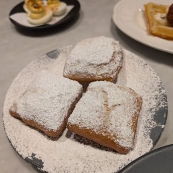 Roux Diner - 1 order of beignets - Breakfast & Brunch Near Me - Chicago, Illinois