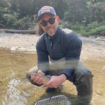 Gallatin River Guides - Lee Miller catching a whitefish - Tours Near Me - Gallatin Gateway, Montana Gallatin River Guides - Lee Miller catching a whitefish - Tours Near Me - Gallatin Gateway, Montana