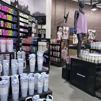 DICK'S Sporting Goods - Hunting & Fishing Supplies Near Me - Brea, California