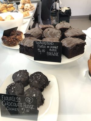 Monday Bakery by null
