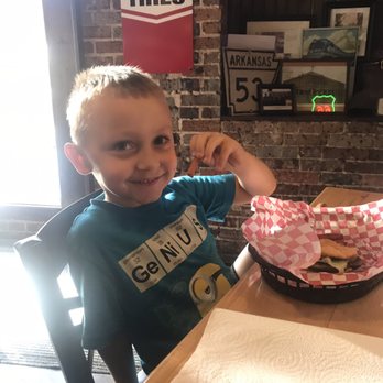 Tailgater's Burger Company - Burgers Near Me - Hope, Arkansas