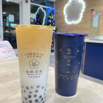 Formosa Aroma - Left with ice, right without ice, same drink - Bubble Tea Near Me - Alhambra, California Formosa Aroma - Left with ice, right without ice, same drink - Bubble Tea Near Me - Alhambra, California