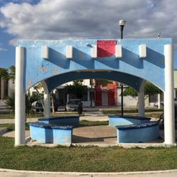 Parque Pensiones Séptima Etapa - Aquí es donde se reúnen las personas para practicar clases de zumba, acondicionamiento físico o el ejercicio en turno.