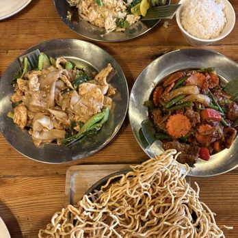 Thai by Day - Crab fried rice, Phad See-Eiw, Khao Soi & Prik King - Asian Fusion Near Me - Edmonds, Washington Thai by Day - Crab fried rice, Phad See-Eiw, Khao Soi & Prik King - Asian Fusion Near Me - Edmonds, Washington