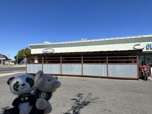 Kick'n Mule Restaurant and Sports Bar by null