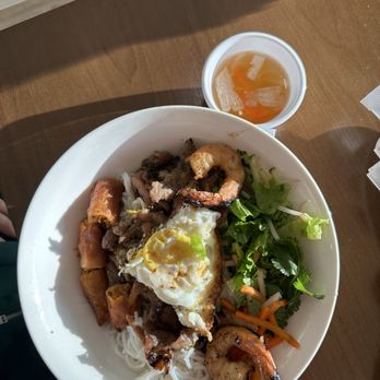 Pho Thien Vietnamese Kitchen - Vietnamese Near Me - Aurora, Illinois