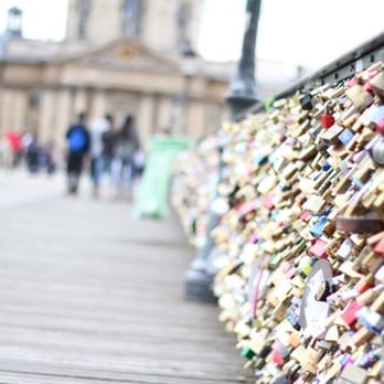 Le Pont des Arts - Landmarks & Historical Buildings Near Me - Paris, 75