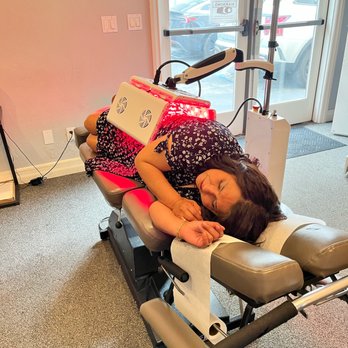 Gaslamp Chiropractic - Patients lie under red light therapy from anywhere between 5 and 10 minutes at a time targeting different pain points in the body. - Chiropractors Near Me - San Diego, California Gaslamp Chiropractic - Patients lie under red light therapy from anywhere between 5 and 10 minutes at a time targeting different pain points in the body. - Chiropractors Near Me - San Diego, California